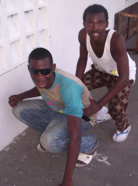 BILDOSERT  ET  ZAMBROTA